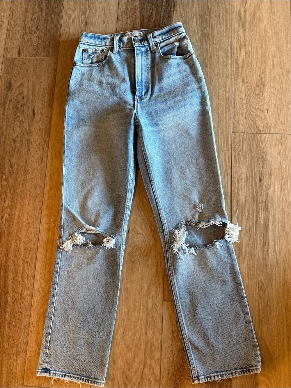 Abercrombie The 90’s Straight Ultra High Rise Jeans